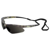 Octane Camo Frame, Gray Anti-fog lens. Lanyard included.